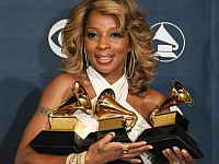 фото С премиями Grammy фото С премиями Grammy