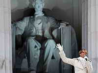фото Мэри пела на инаугурации Барака Обамы